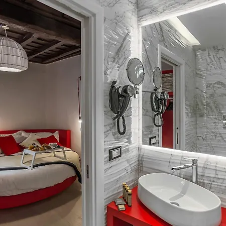 ゲストハウス Spagna Luxury'n Trevi 3*