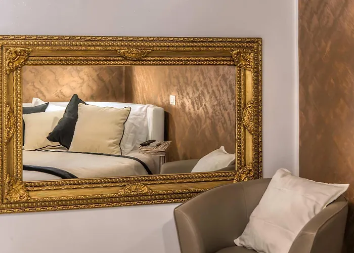 Spagna Luxury'n Trevi Pensión 3*